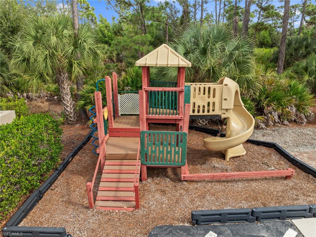 EMERSON SQUARE - Residential Lease