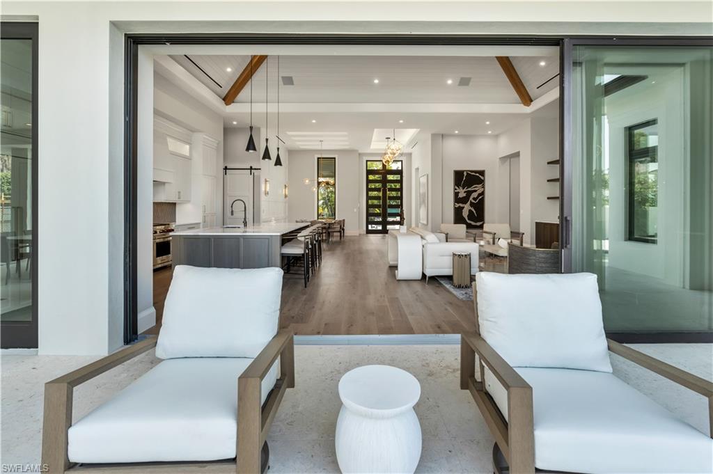 MOORINGS - Residential