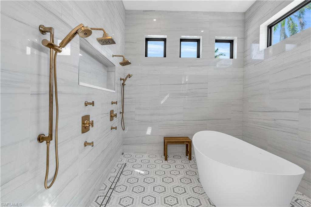 MOORINGS - Residential