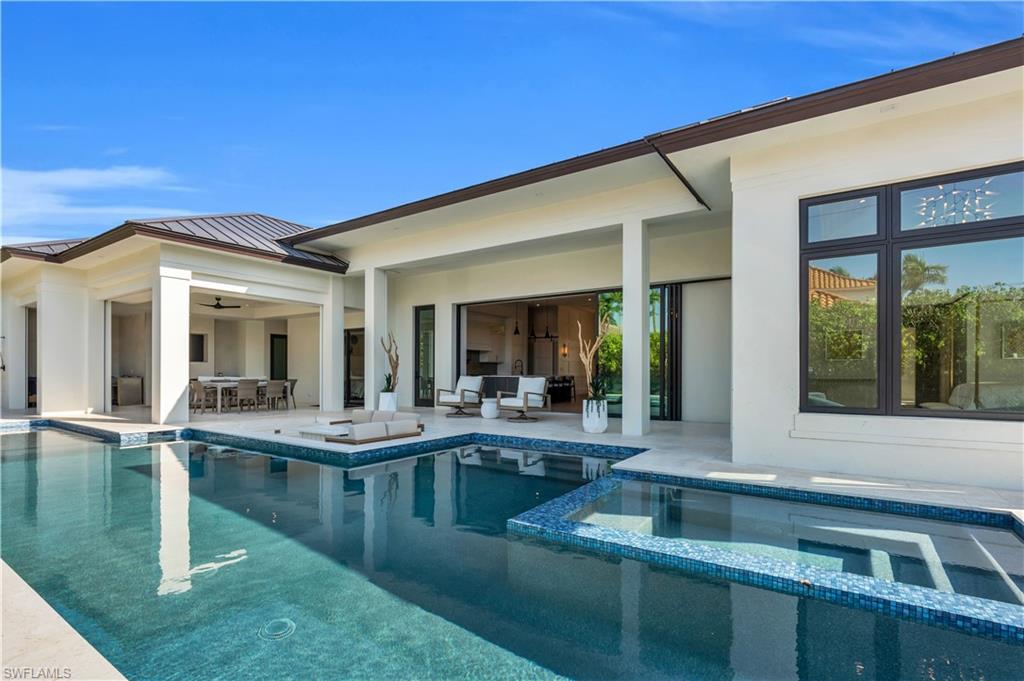 MOORINGS - Residential