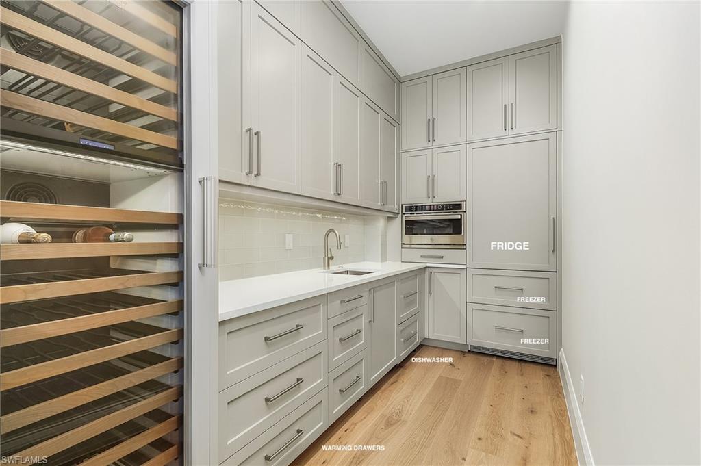 MOORINGS - Residential