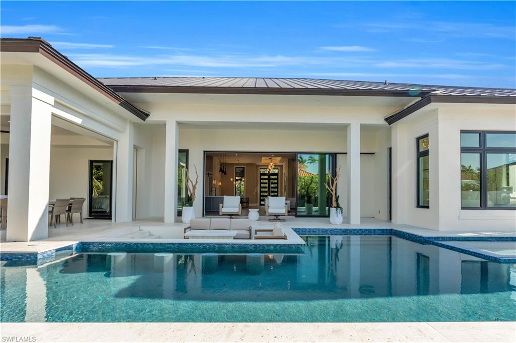 MOORINGS - Residential