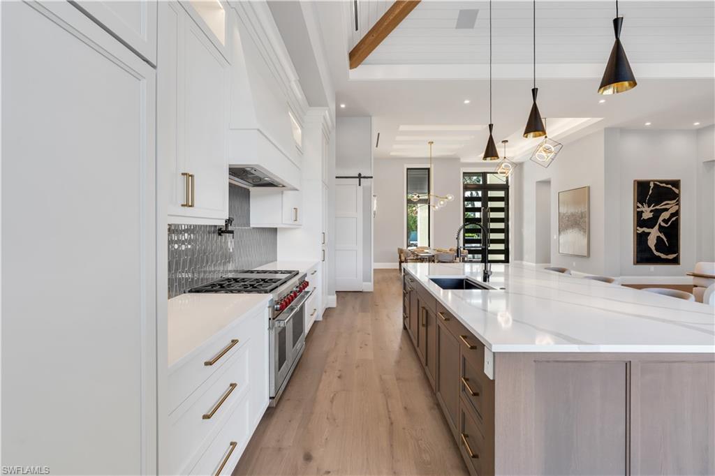 MOORINGS - Residential