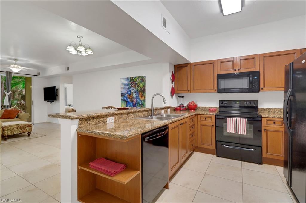 20251 Royal Villagio CT 103