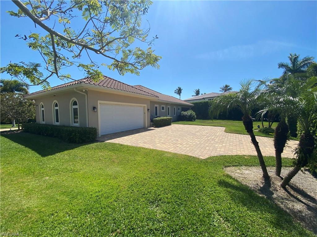 MOORINGS - Residential