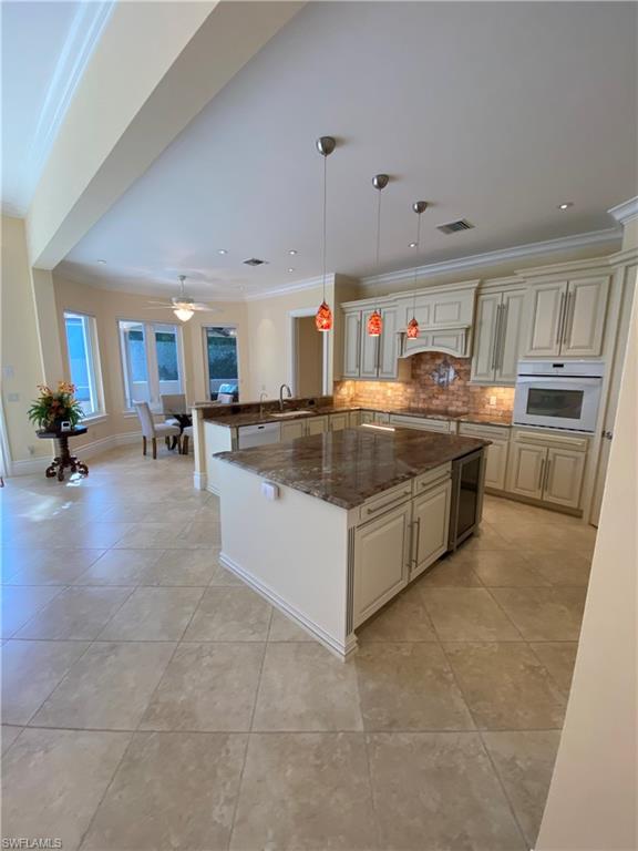 MOORINGS - Residential