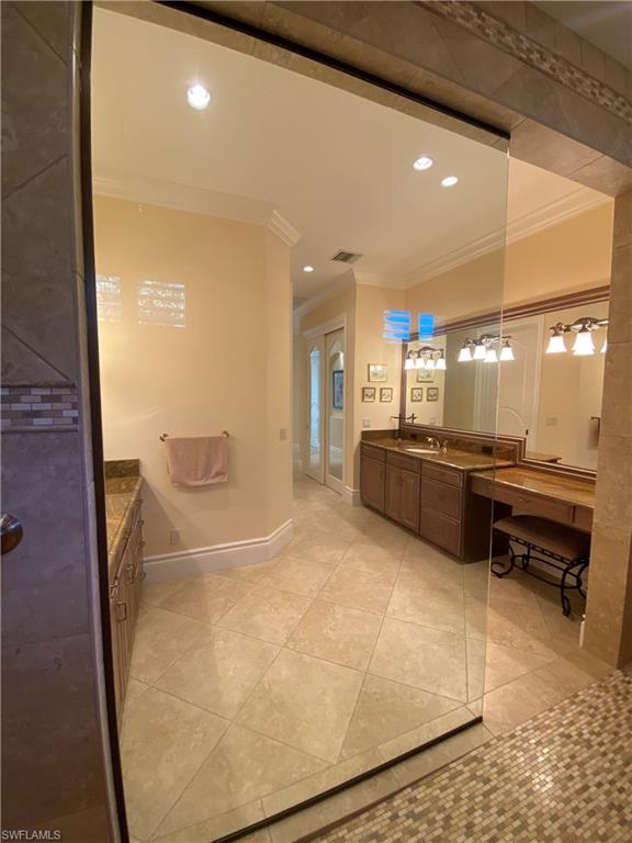 MOORINGS - Residential