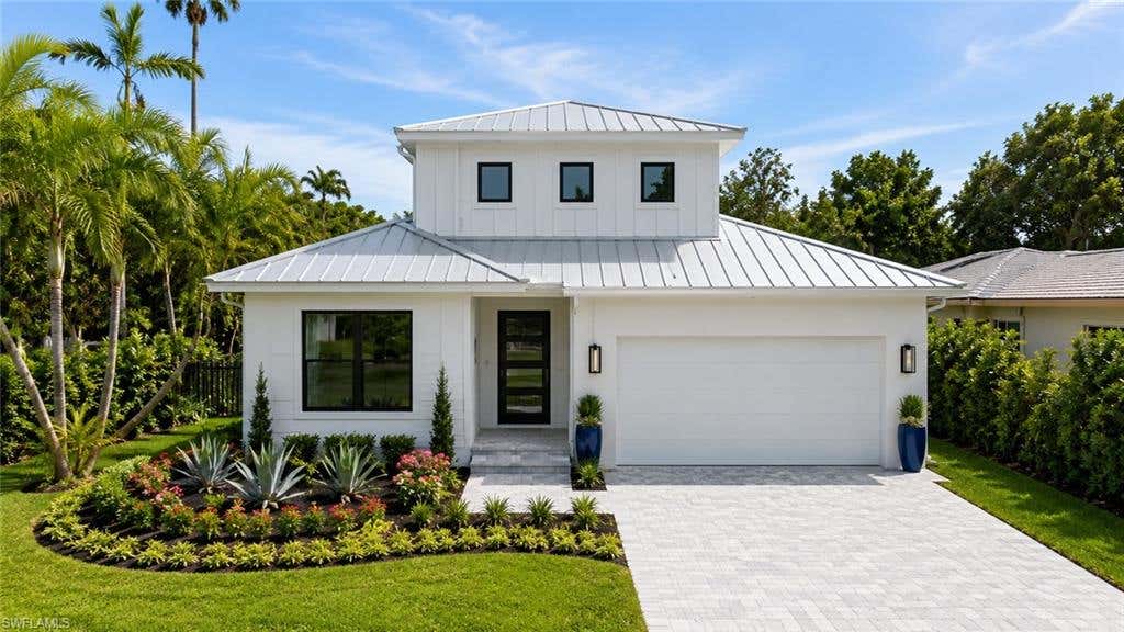 Photo of 3028 Woodside AVE, NAPLES, FL 34112 (MLS # 226026596)