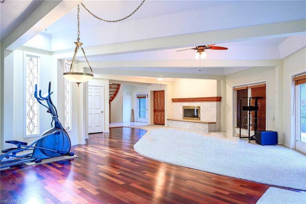 PELICAN BAY WOODS - Residential