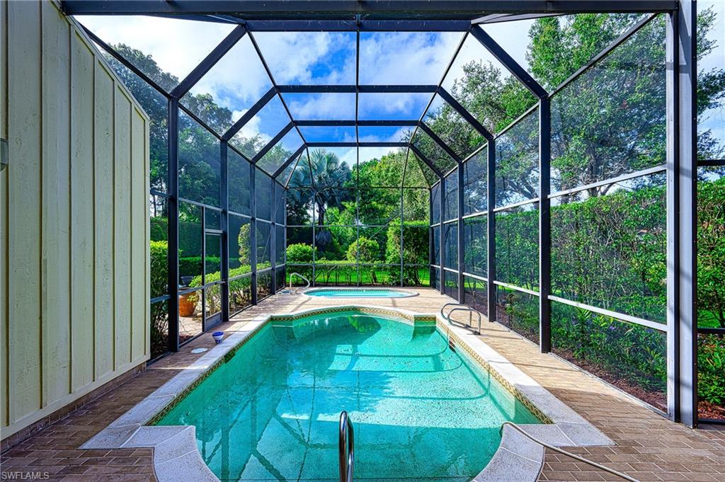 PELICAN BAY WOODS - Residential