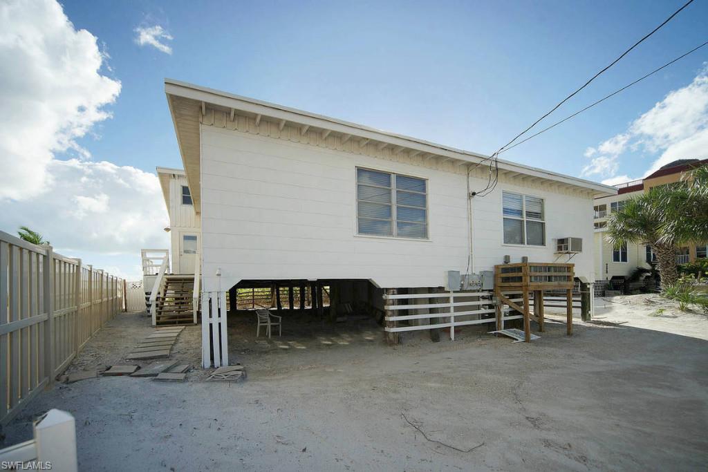 ISLAND SHORES - Residential