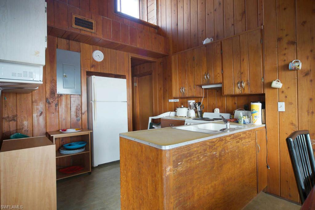 ISLAND SHORES - Residential