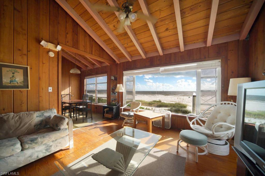 ISLAND SHORES - Residential