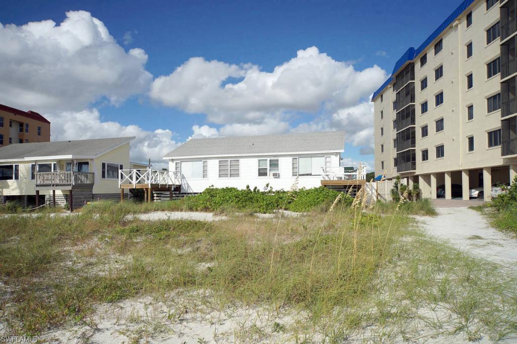 ISLAND SHORES - Residential