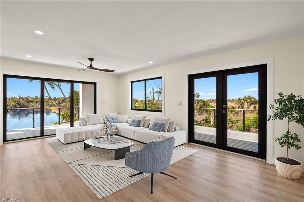 WEST ROCKS - Residential