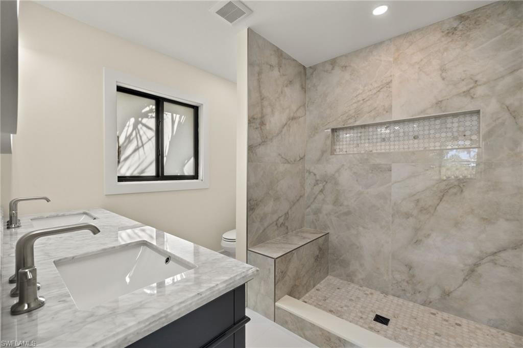 WEST ROCKS - Residential