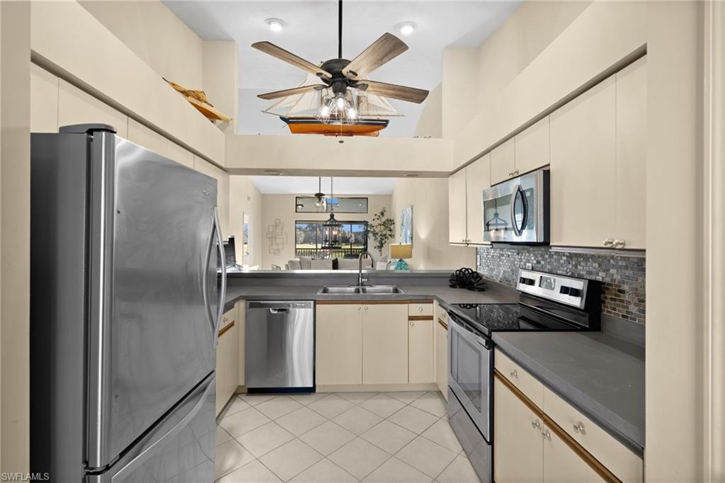 COUNTRYSIDE VERANDAS - Residential