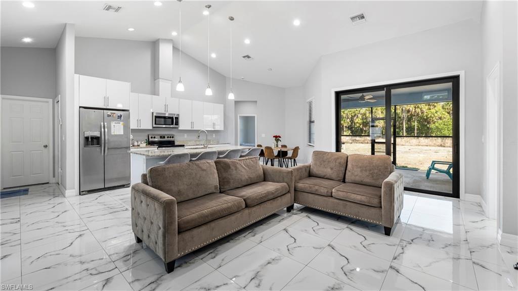 GOLDEN GATE ESTATES - Residential