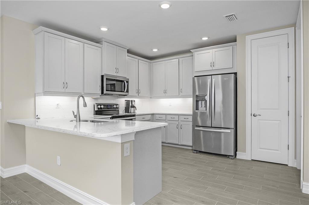 MILAN VILLAS - Residential Lease