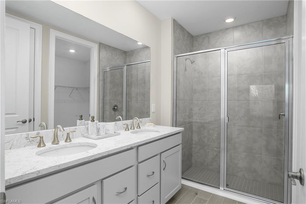 MILAN VILLAS - Residential Lease