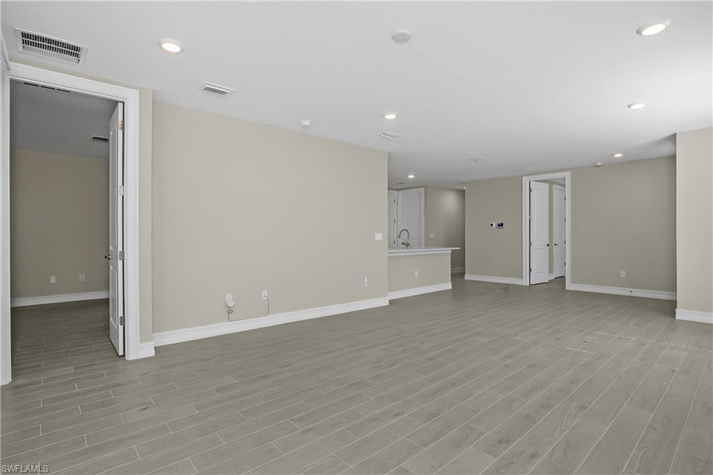 MILAN VILLAS - Residential Lease