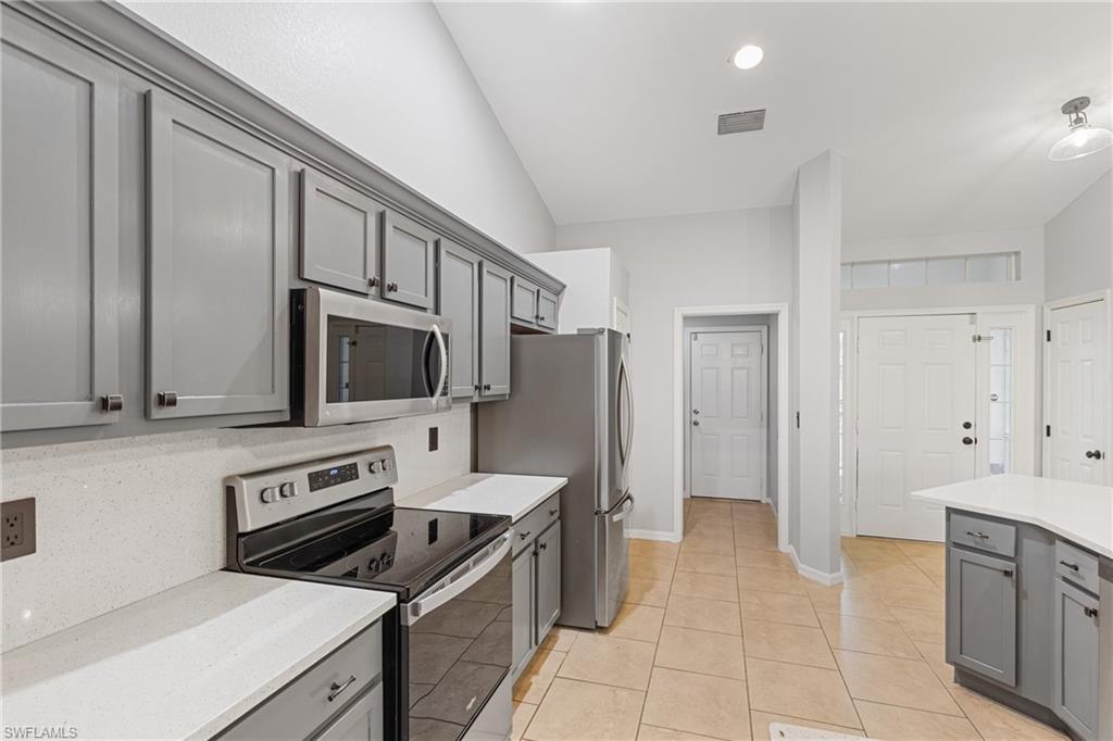 CAPE CORAL - Residential