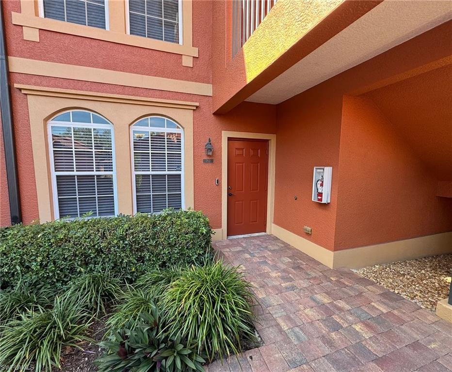 10025 Heather LN 702