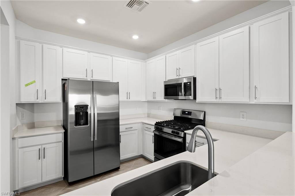 TUCKERS COVE - Residential