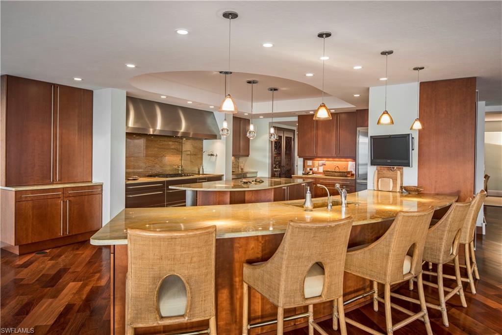 ENCLAVE AT PARK SHORE - Residential