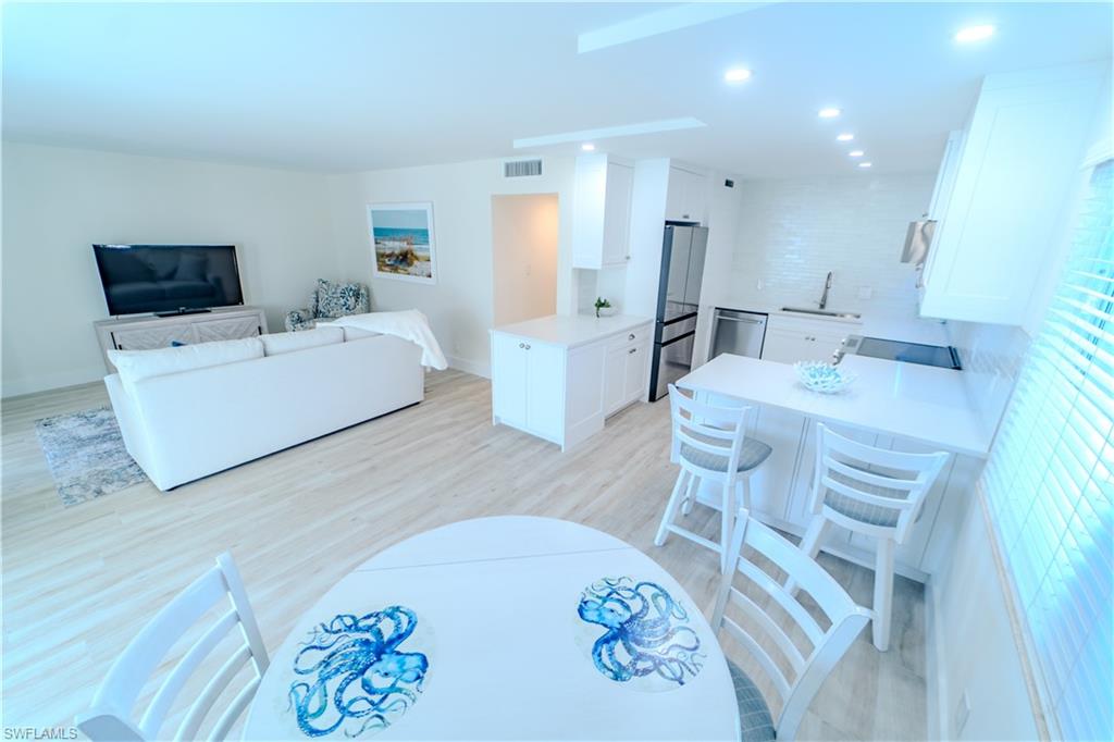 HARBOUR LIGHTS - Residential