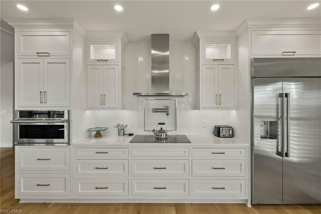 4460 YACHT HARBOR DR