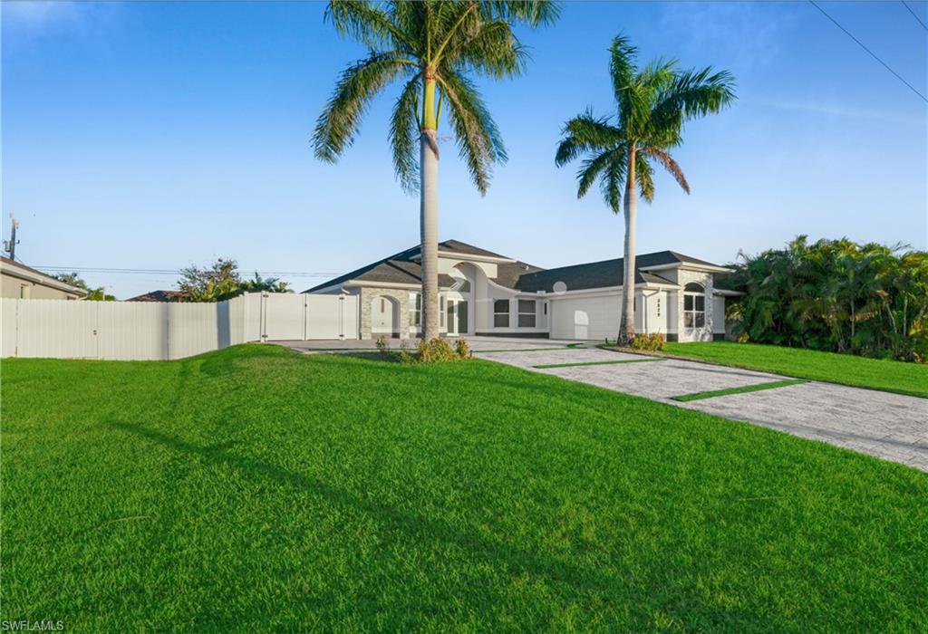 CAPE CORAL - Residential