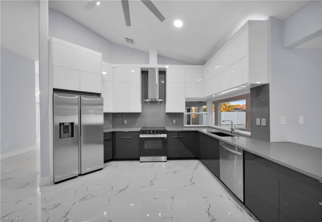 CAPE CORAL - Residential