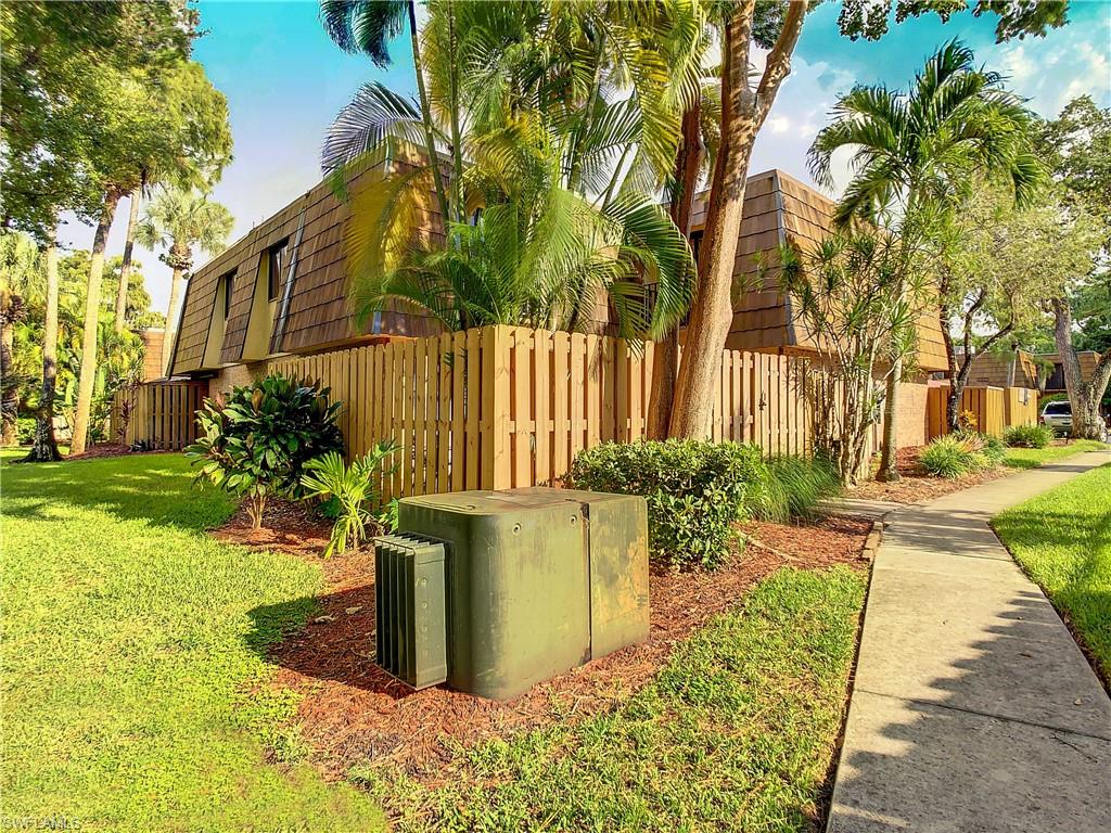 PARKWOODS - Residential