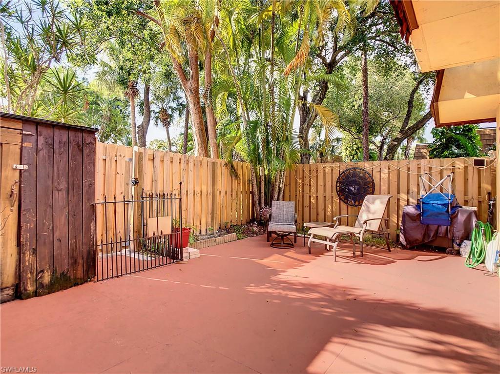 PARKWOODS - Residential