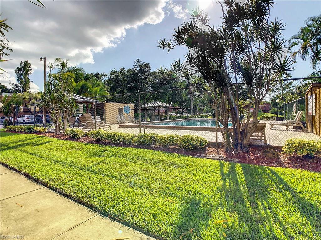 PARKWOODS - Residential