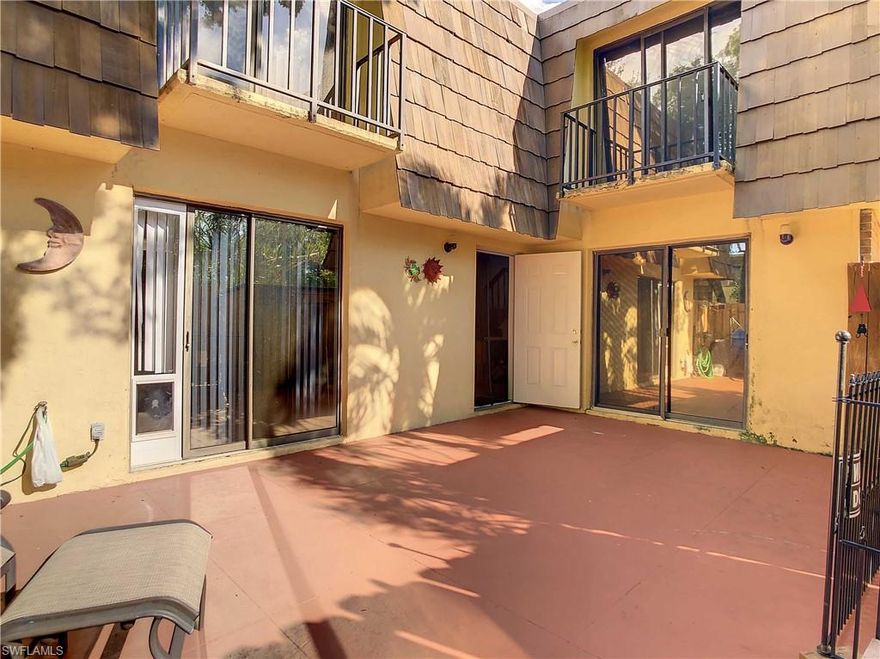 Low HOA's and steady rental history make this a great opportunity for investor or 1st time home owner. This 3 BR/2.5BA townhome has laundry in unit, walk-in storage and built in bookcases. It is nicely located close to FSW, Barbara B. Mann Performing Arts Hall, shopping, restaurants and a short drive to the beaches. Don't miss out!