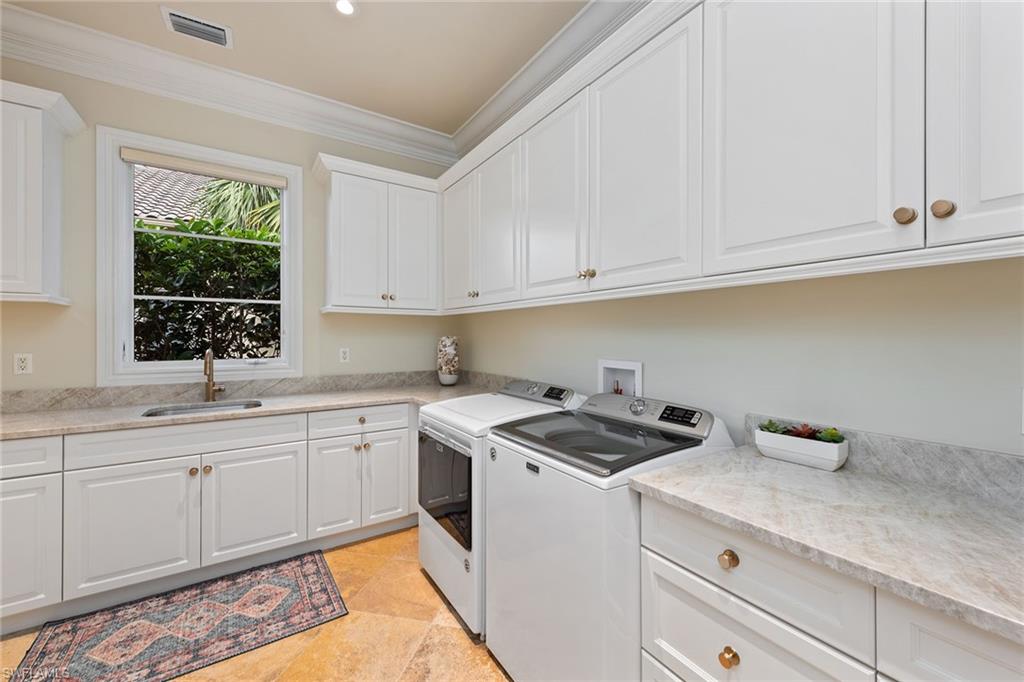 ISLA DEL SOL - Residential