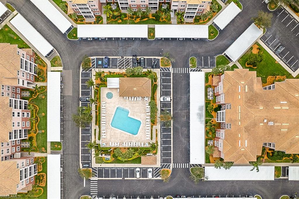 ROYAL POINTE - Residential