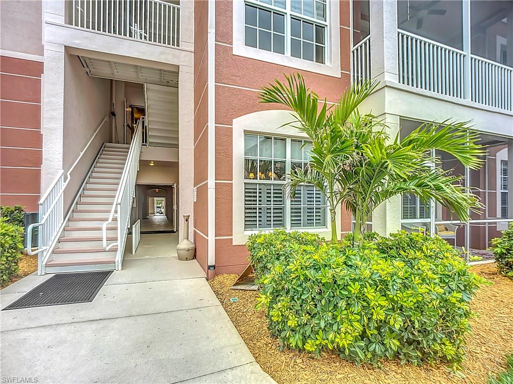 ROYAL POINTE - Residential