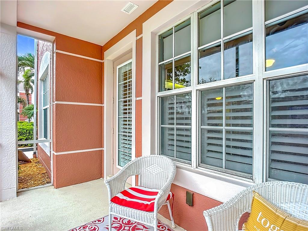 ROYAL POINTE - Residential