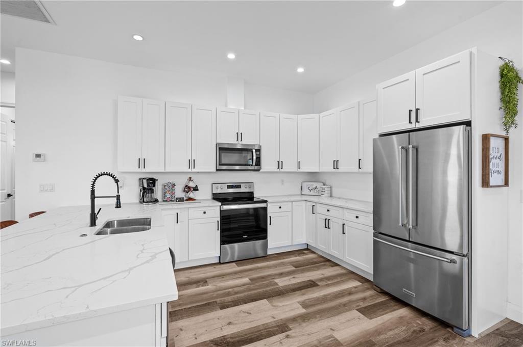 GOLDEN GATE ESTATES - Residential