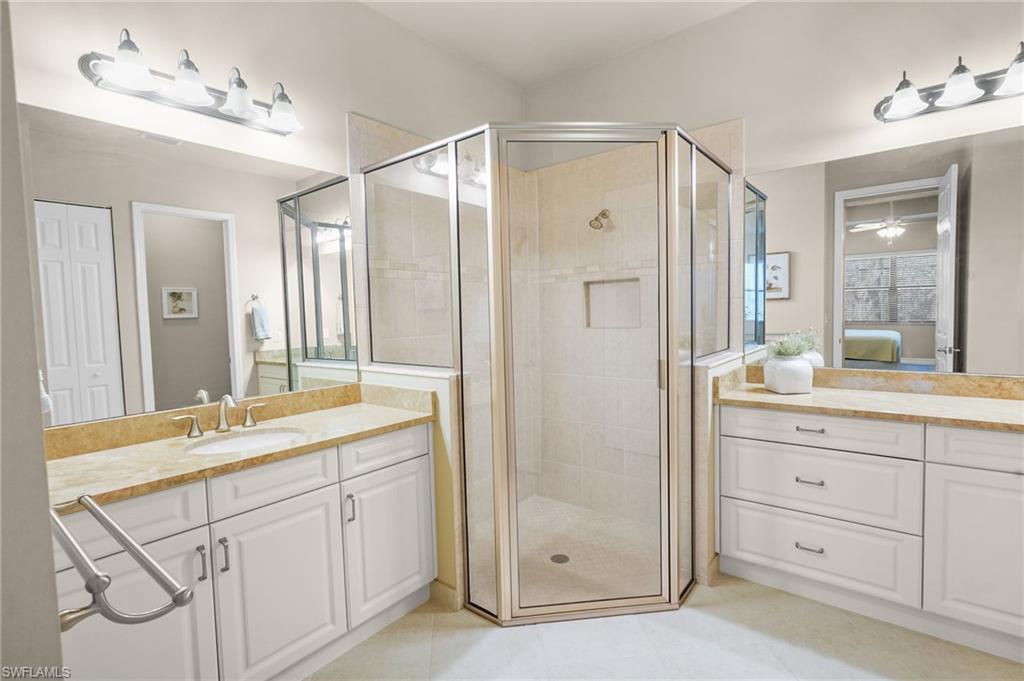 MARINA BAY - Residential