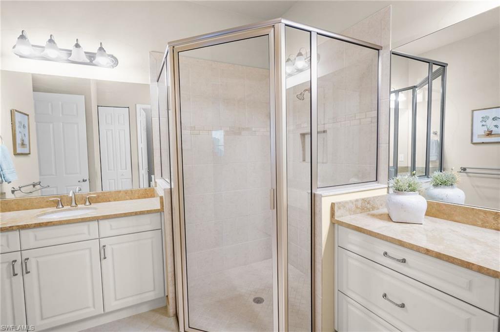 MARINA BAY - Residential