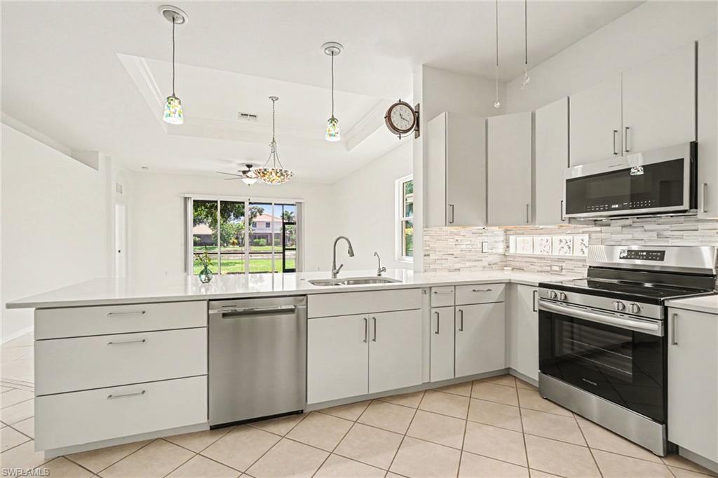 CORAL LAKES - Residential