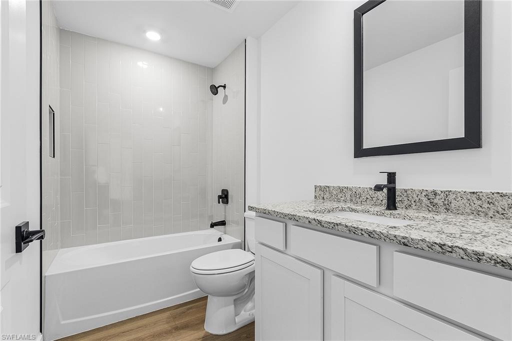 MIRROR LAKES - Residential