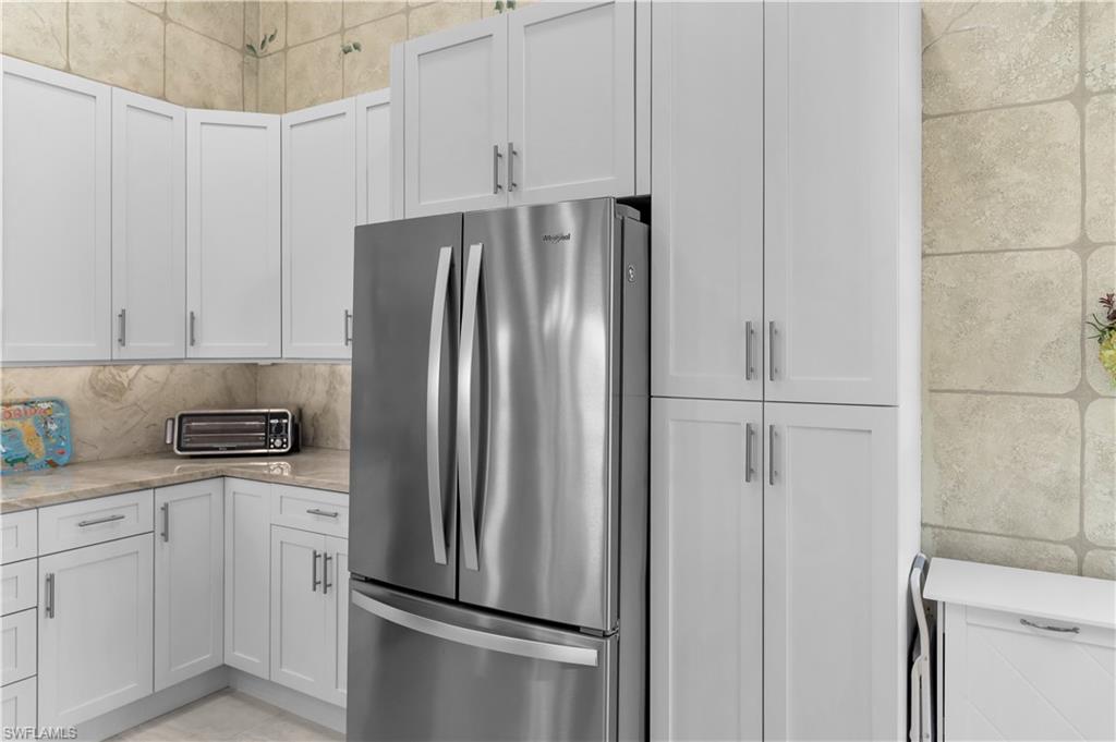 SUNSET CAY VILLAS - Residential