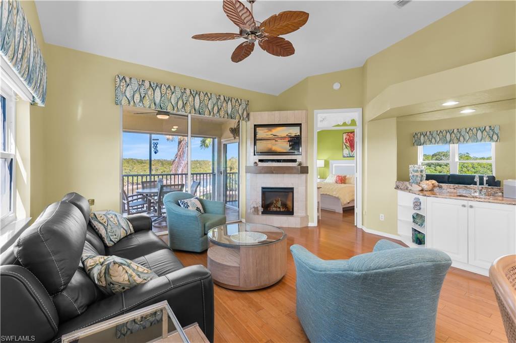 SUNSET CAY VILLAS - Residential