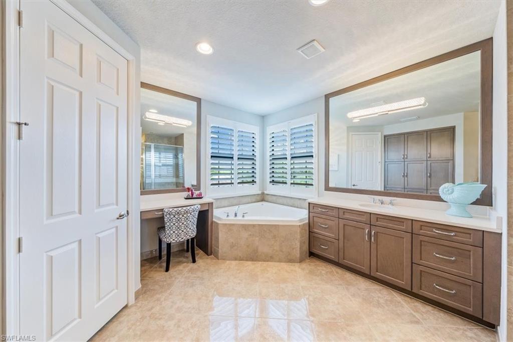 MARINA BAY - Residential