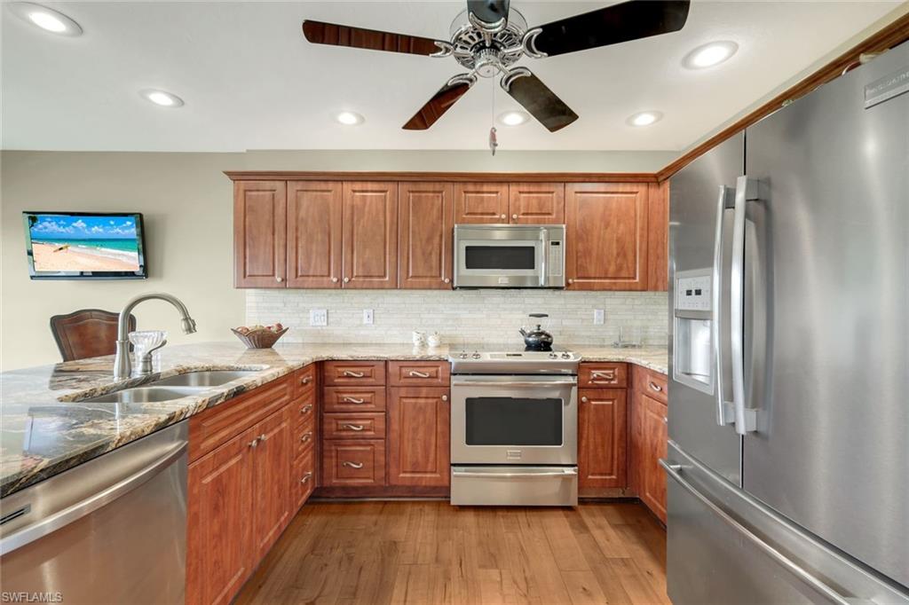 FAIRWAY WOODS AT THE FOREST - Residential